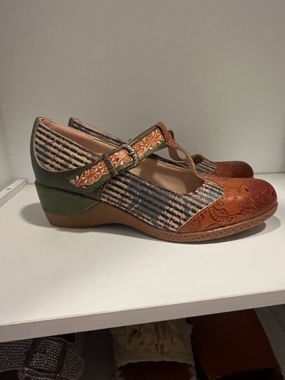 NWOB Socofy Boho Artisan T-Strap Low-Heel Mary Janes Sz 39 Gorp Granola Artsy